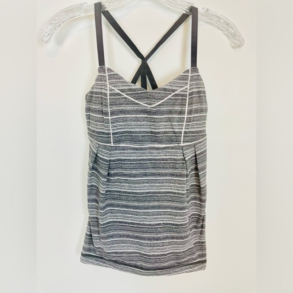 LULULEMON top size 4 - Picture 1 of 5